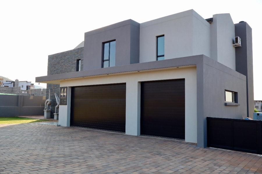 5 Bedroom Property for Sale in Cashan North West